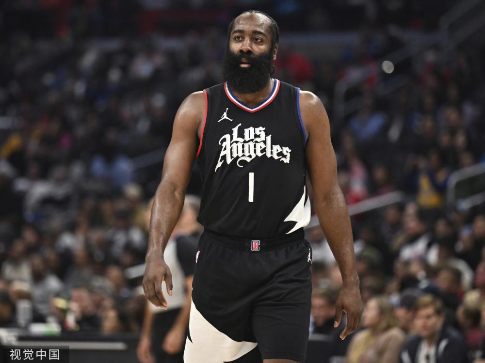 他经常通过 他经常通过