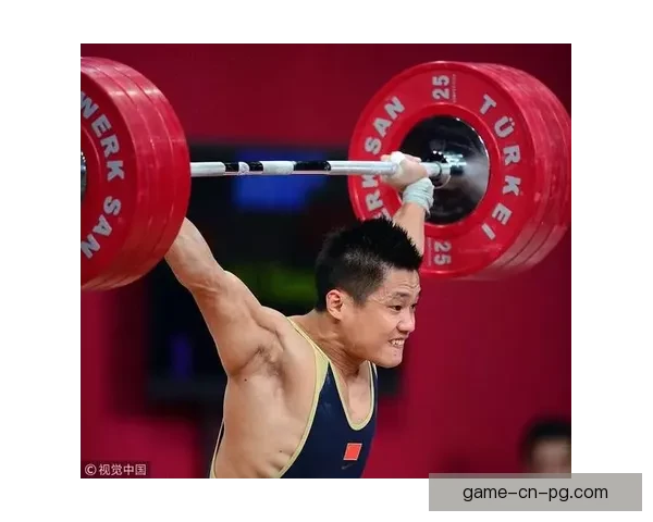 猛士争霸！举重比赛掀起热潮