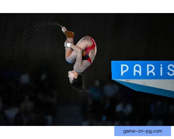 跳水锦标赛：飞翔水上的精彩瞬间