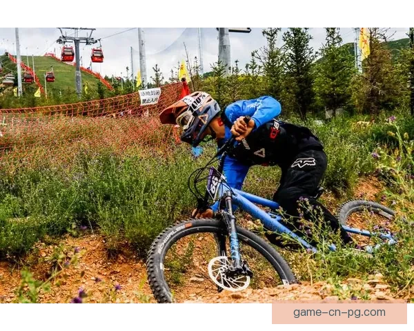 骑行狂热：挑战极限，共赴自行车赛事盛宴